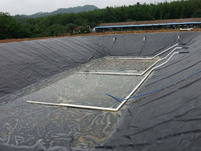 氧化塘化粪池防渗 污水处理氧化塘土工膜防渗